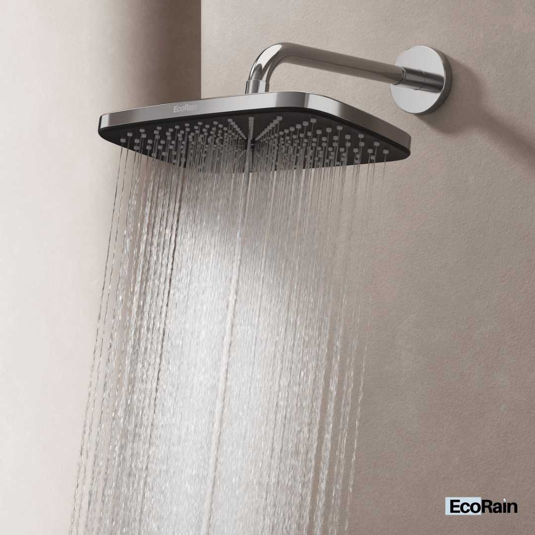 chroom regendouche met doucharm zwarte sproeiplaat